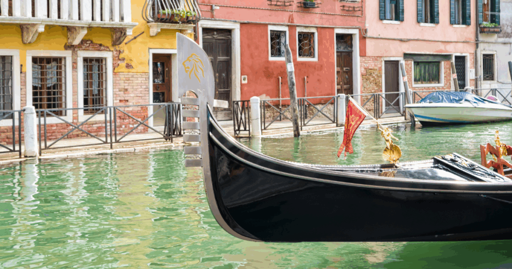 Planning a winter journey across Italy
Luxury Italian Vacations in Winter: Opera, Markets and Mountains

